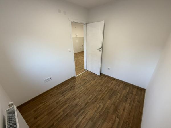 Slika 6 - Stan,PETROVARADIN,PETROVARADIN,kv: 36, € 80300, ID: 1019311