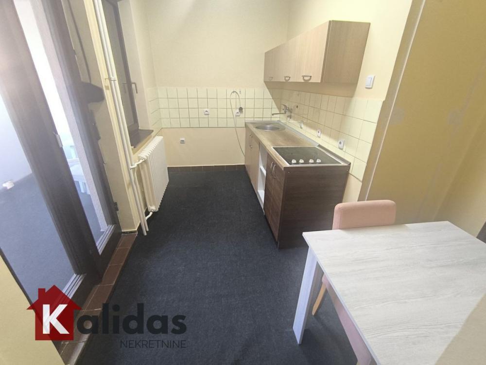 Slika 4 - Stan,NOVI SAD,NOVA DETELINARA,kv: 40, € 115350, ID: 1008633