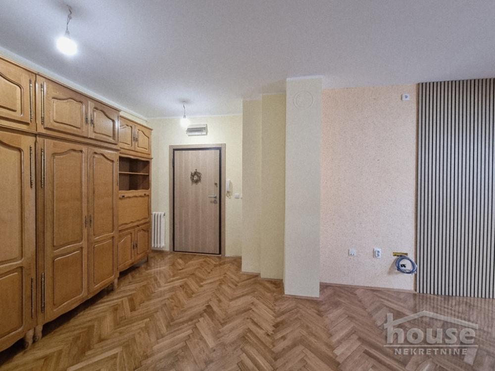 Slika 2 - Stan,NOVI SAD,GRBAVICA,kv: 45.00, € 128000, ID: 1064623