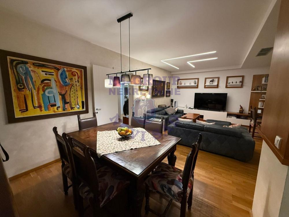 Slika 2 - Četvorosoban, 114m2, Sremska Kamenica Novi Sad, sa terasom, ima lift