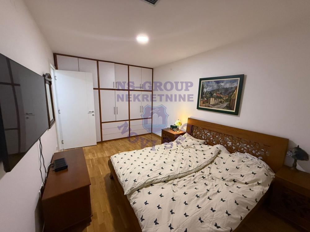 Slika 4 - Četvorosoban, 114m2, Sremska Kamenica Novi Sad, sa terasom, ima lift