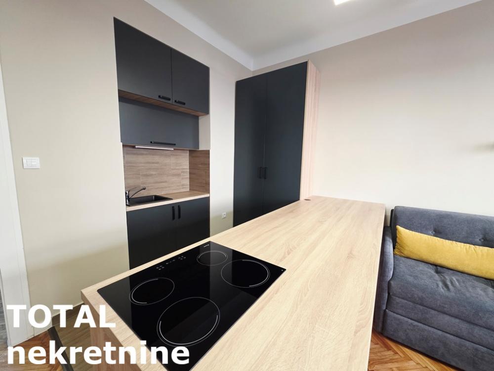 Slika 4 - Stan,NOVI SAD,CENTAR,kv: 32.00, € 120000, ID: 1102387