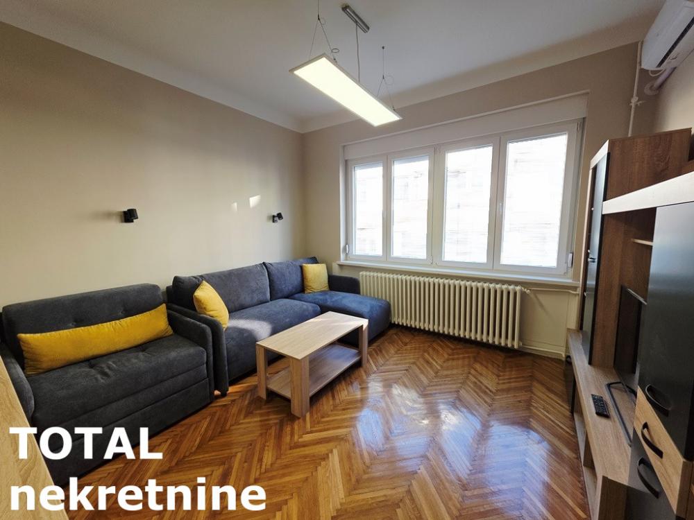 Slika 2 - Stan,NOVI SAD,CENTAR,kv: 32.00, € 120000, ID: 1102387