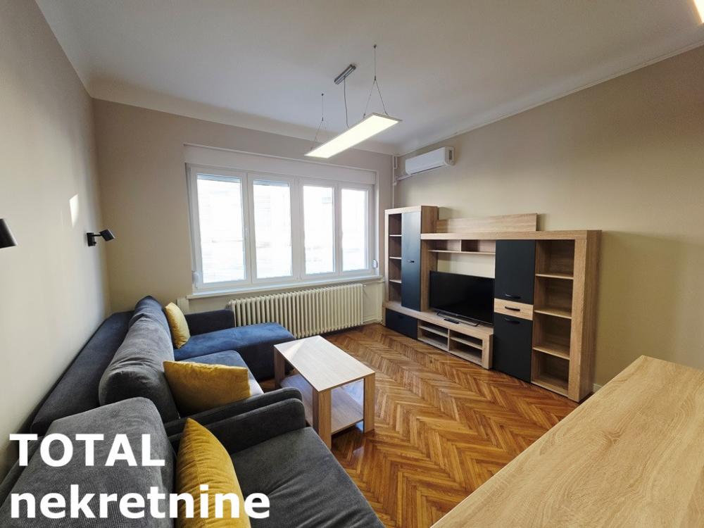 Slika 3 - Stan,NOVI SAD,CENTAR,kv: 32.00, € 120000, ID: 1102387