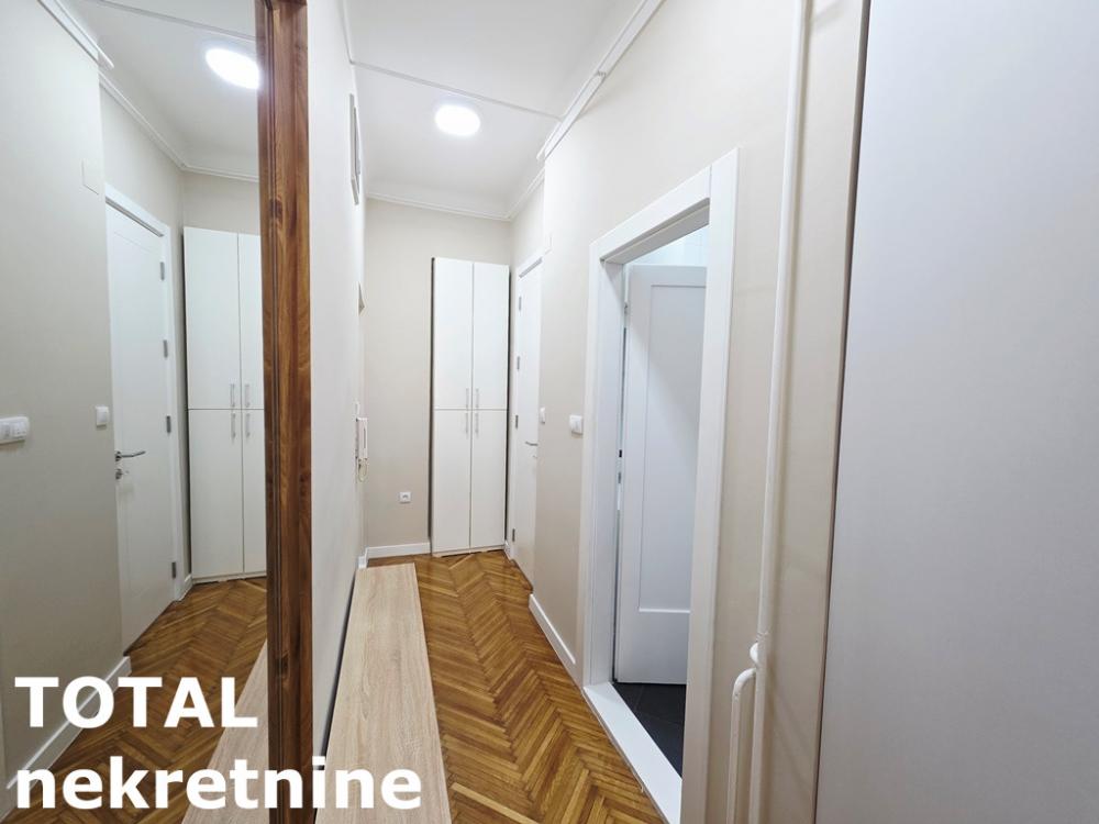 Slika 9 - Stan,NOVI SAD,CENTAR,kv: 32.00, € 120000, ID: 1102387