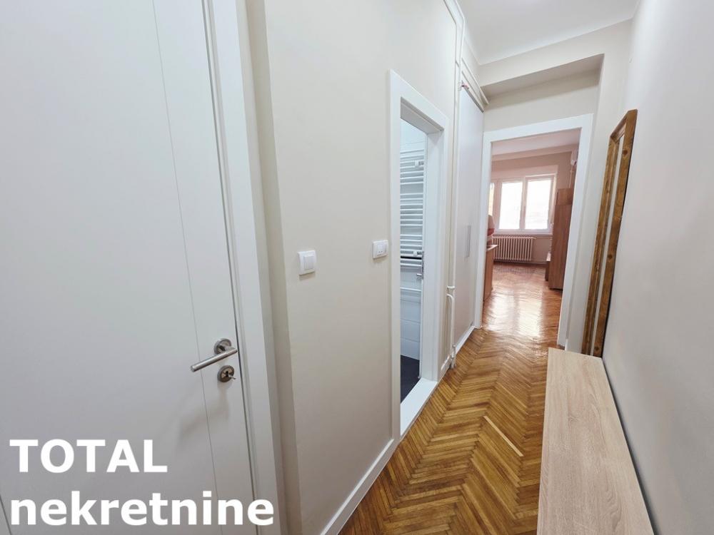 Slika 8 - Stan,NOVI SAD,CENTAR,kv: 32.00, € 120000, ID: 1102387