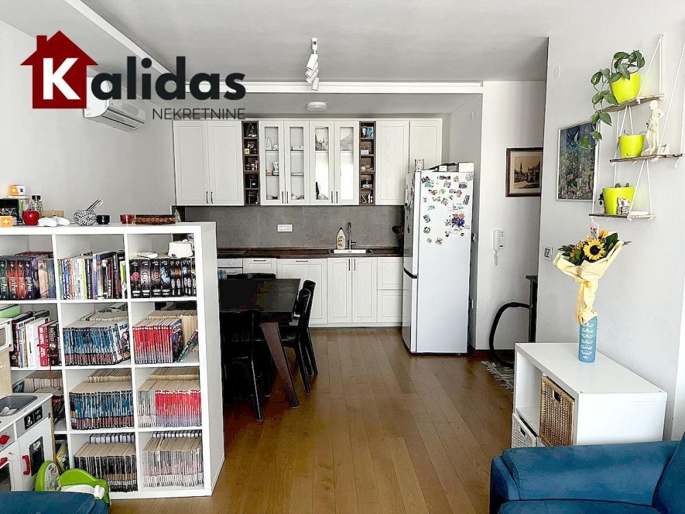 Glavna slika -Stan,NOVI SAD,BULEVAR EVROPE,kv: 65, € 195700, ID: 1008640