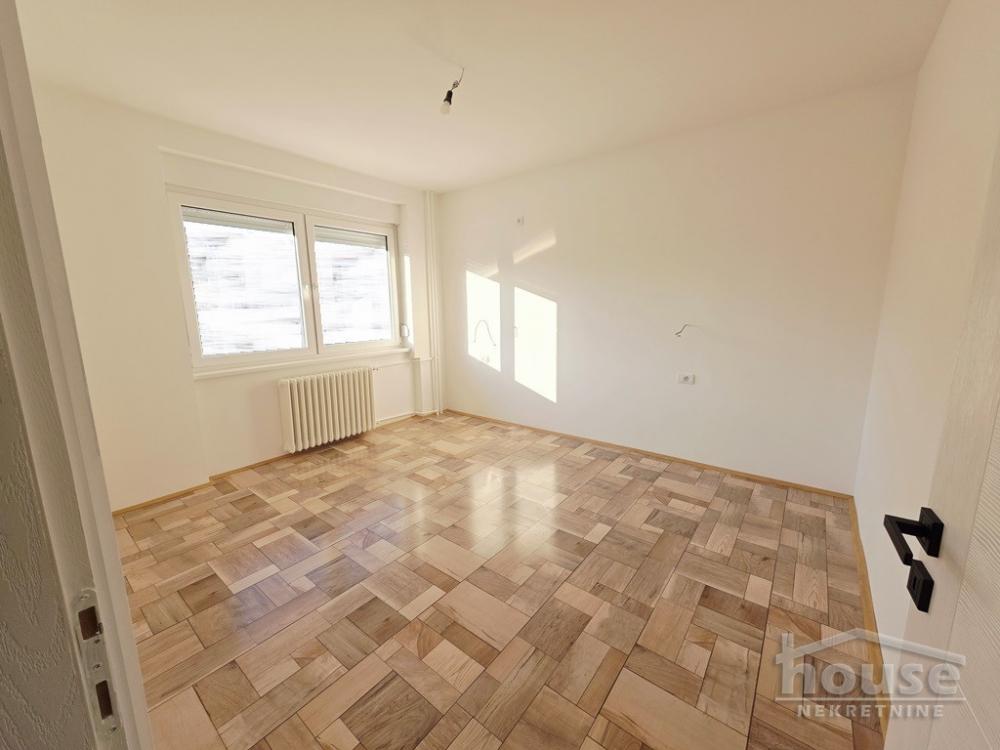 Slika 3 - Stan,NOVI SAD,GRBAVICA,kv: 52.00, € 170000, ID: 1065490