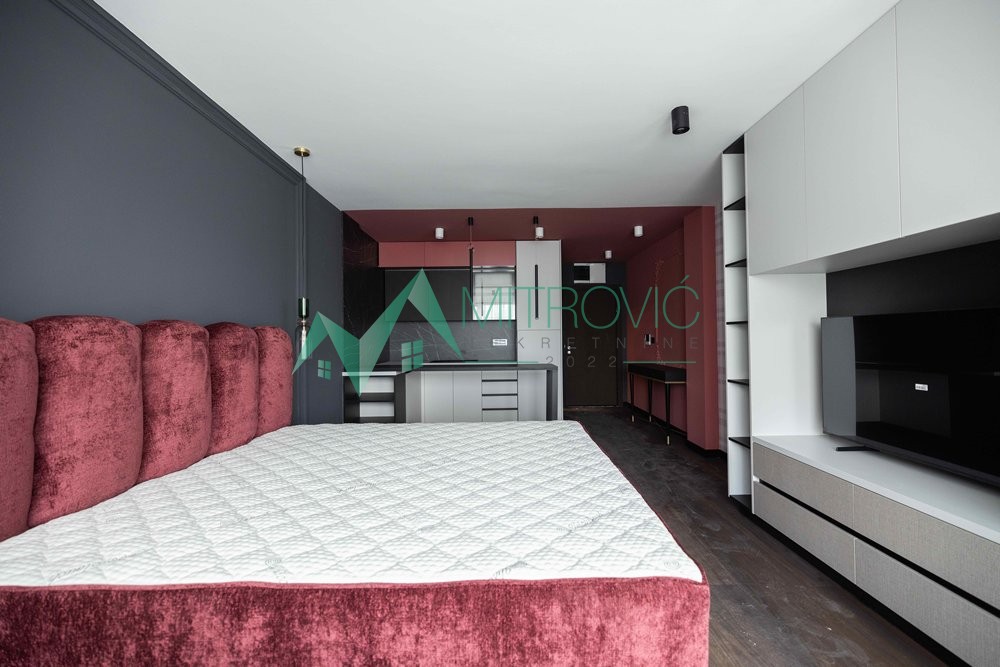 Slika 2 - Novi Sad, Sajam - Kompletno i kvalitetno nameštena komforna garsonjera - povrat PDV-a 