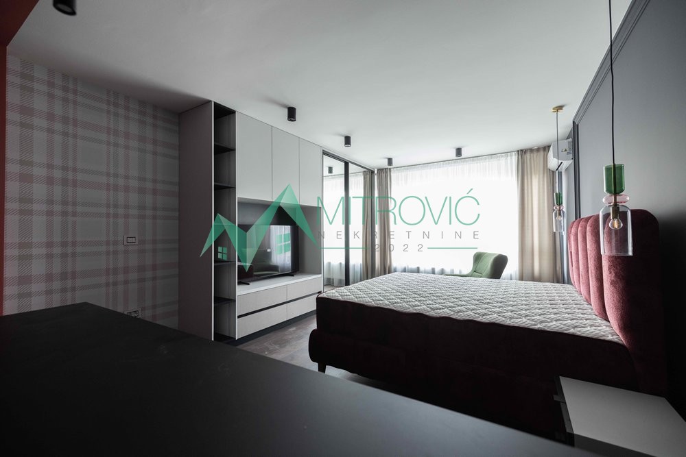 Slika 9 - Novi Sad, Sajam - Kompletno i kvalitetno nameštena komforna garsonjera - povrat PDV-a 