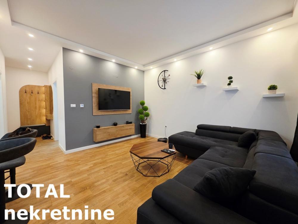 Glavna slika -Stan,PETROVARADIN,PETROVARADIN,kv: 42.00, € 121500, ID: 1102227