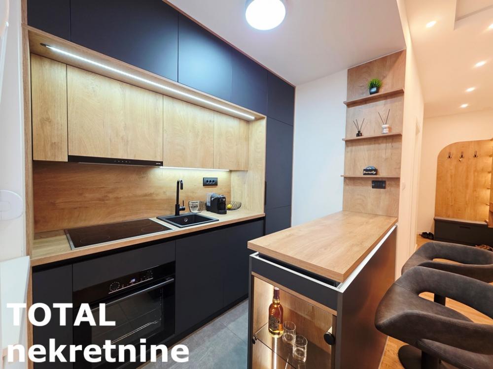 Slika 10 - Stan,PETROVARADIN,PETROVARADIN,kv: 42.00, € 121500, ID: 1102227