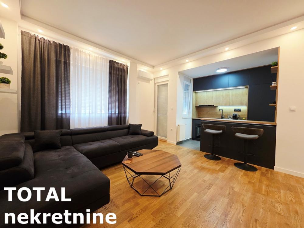 Slika 5 - Stan,PETROVARADIN,PETROVARADIN,kv: 42.00, € 121500, ID: 1102227