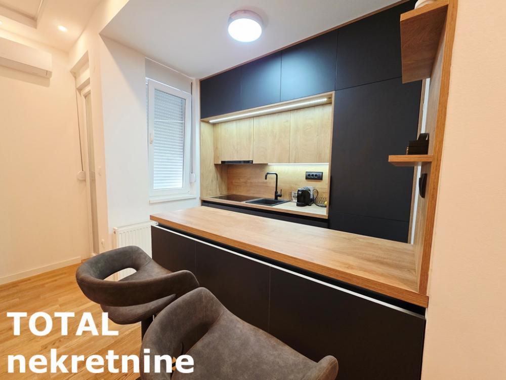 Slika 9 - Stan,PETROVARADIN,PETROVARADIN,kv: 42.00, € 121500, ID: 1102227