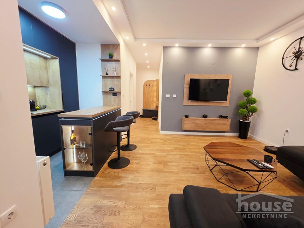 Slika 7 - Stan,PETROVARADIN,PETROVARADIN,kv: 42.00, € 121500, ID: 1065379