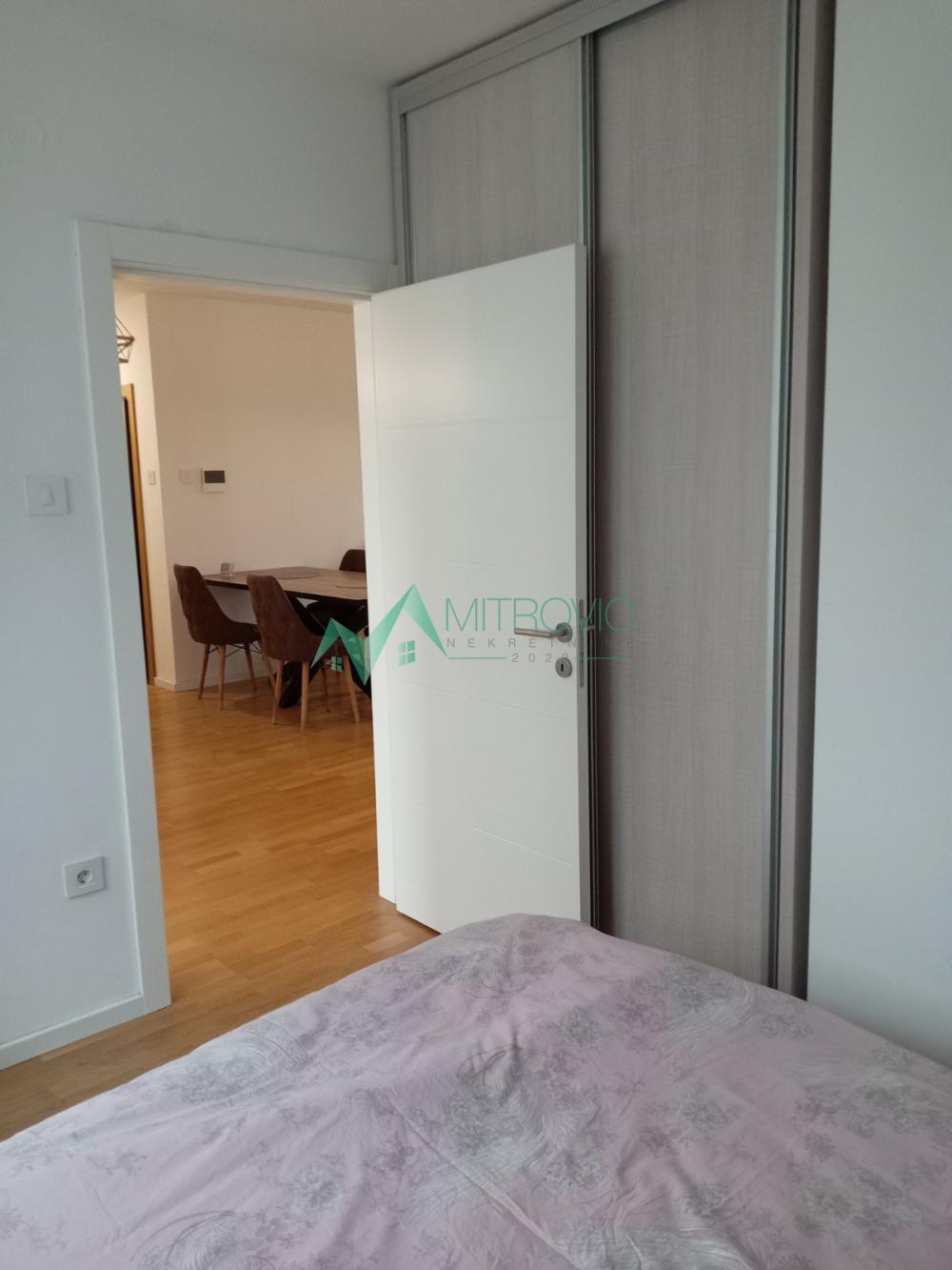 Slika 8 - Troiposoban, 71m2, Telep Novi Sad, sa terasom