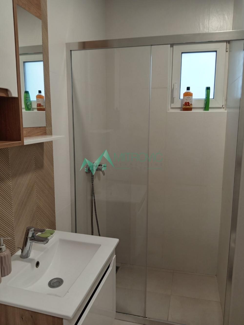 Slika 11 - Troiposoban, 71m2, Telep Novi Sad, sa terasom