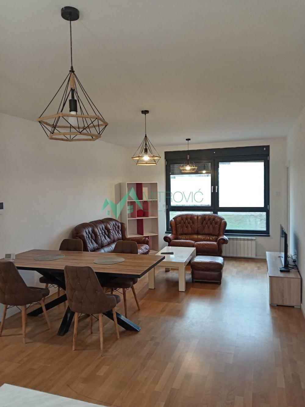 Slika 4 - Troiposoban, 71m2, Telep Novi Sad, sa terasom