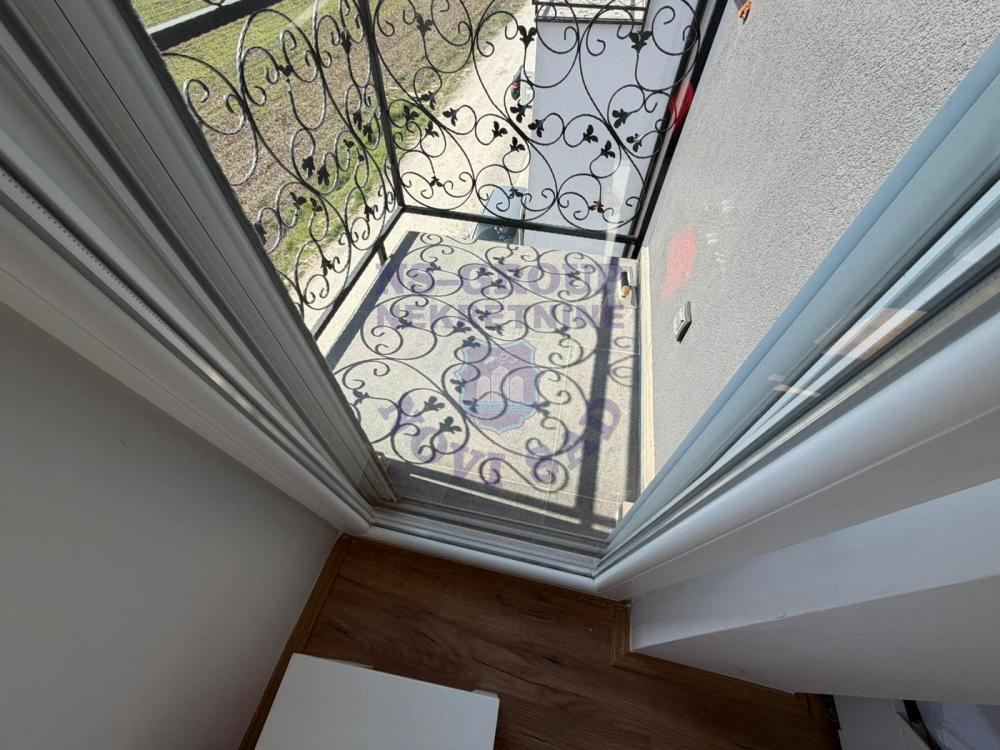 Slika 11 - Troiposoban stan na Adicama