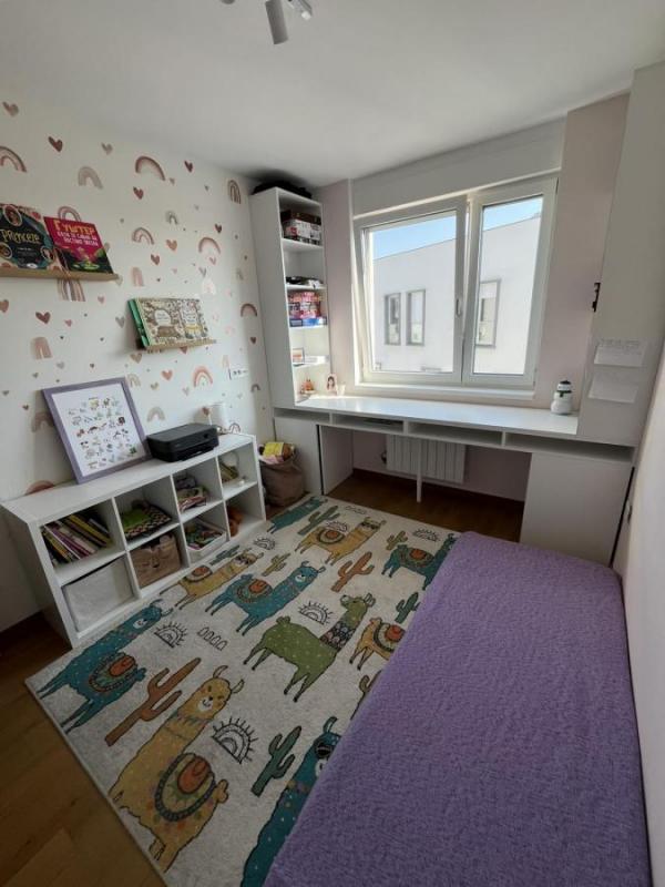 Slika 3 - Trosoban stan na Bulevaru Evrope