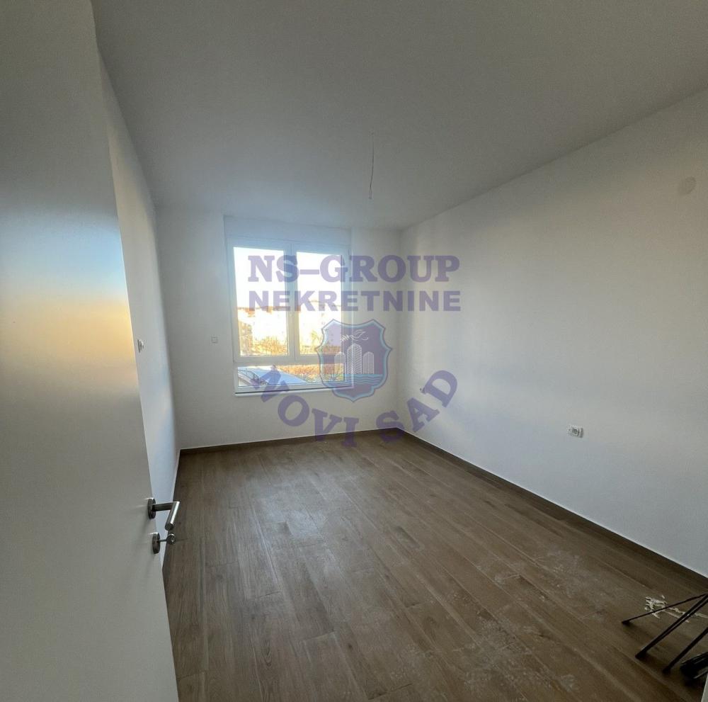 Slika 8 - Trosoban, 65m2, Telep Novi Sad, sa terasom, ima lift