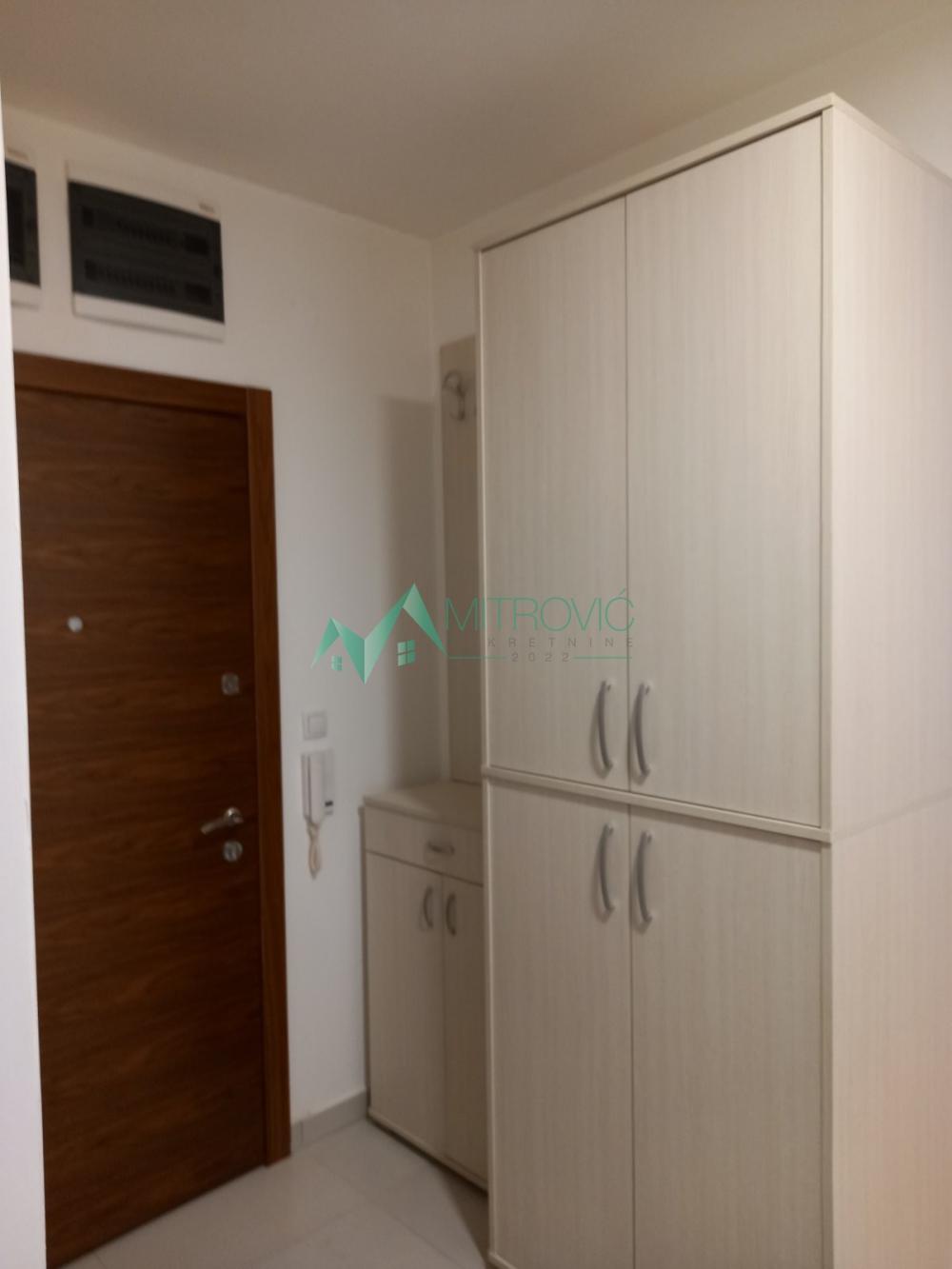 Slika 11 - Fenomenalan, neuseljavan trosoban stan-Rotkvarija- izuzetna ponuda 