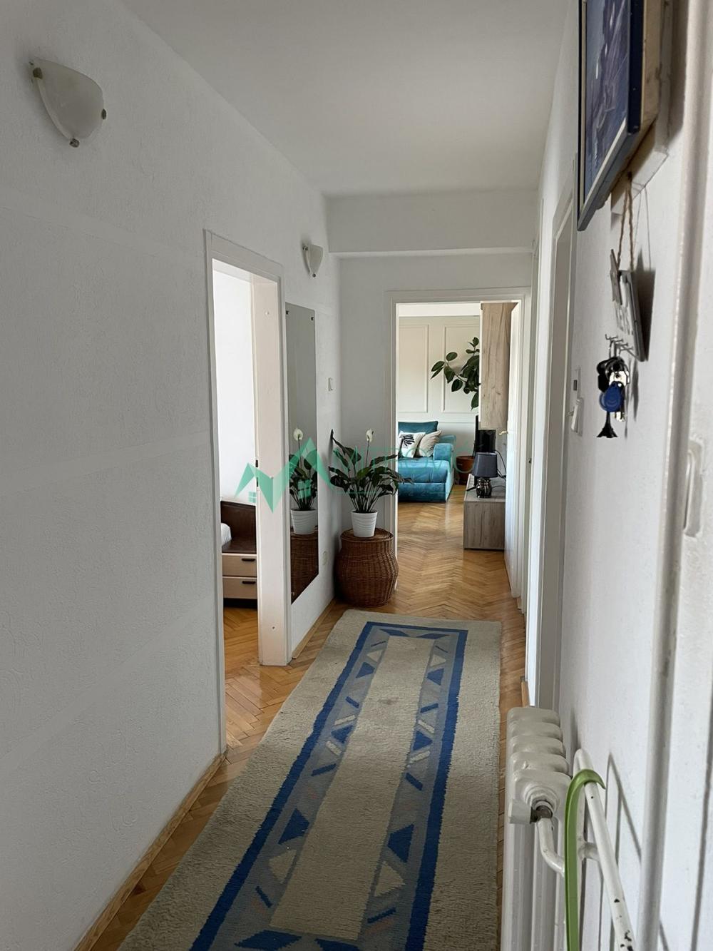 Slika 7 - FENOMENALAN ČETVOROSOBAN STAN U CENTRU NOVOG SADA- izuzetna ponuda 