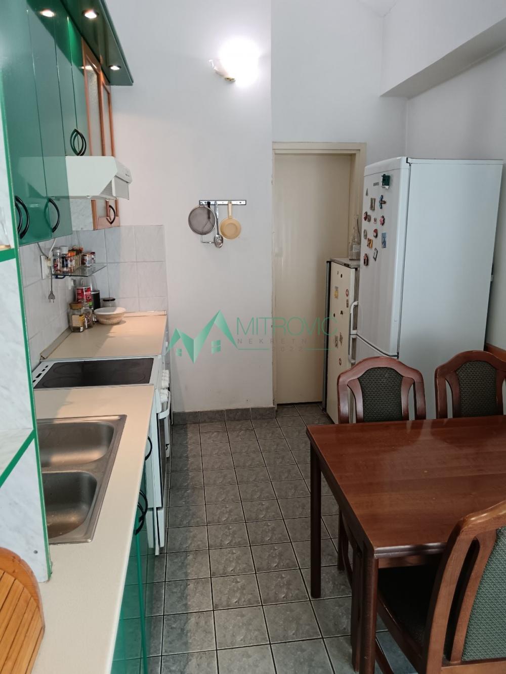 Slika 9 - FENOMENALAN ČETVOROSOBAN STAN U CENTRU NOVOG SADA- izuzetna ponuda 