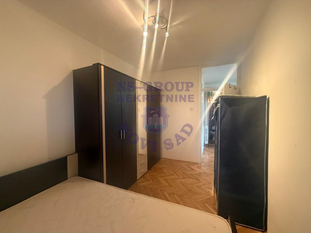 Slika 4 - Trosoban u Petrovaradinu!