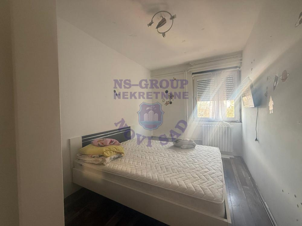 Slika 5 - Trosoban u Petrovaradinu!