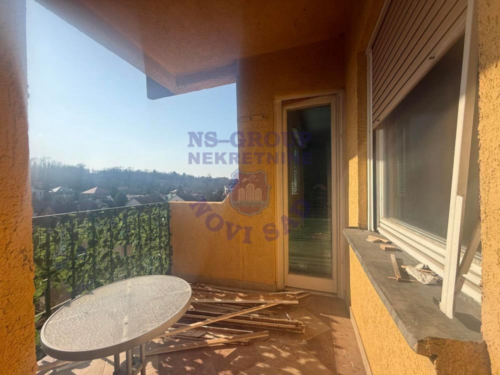 Slika 6 - Trosoban u Petrovaradinu!