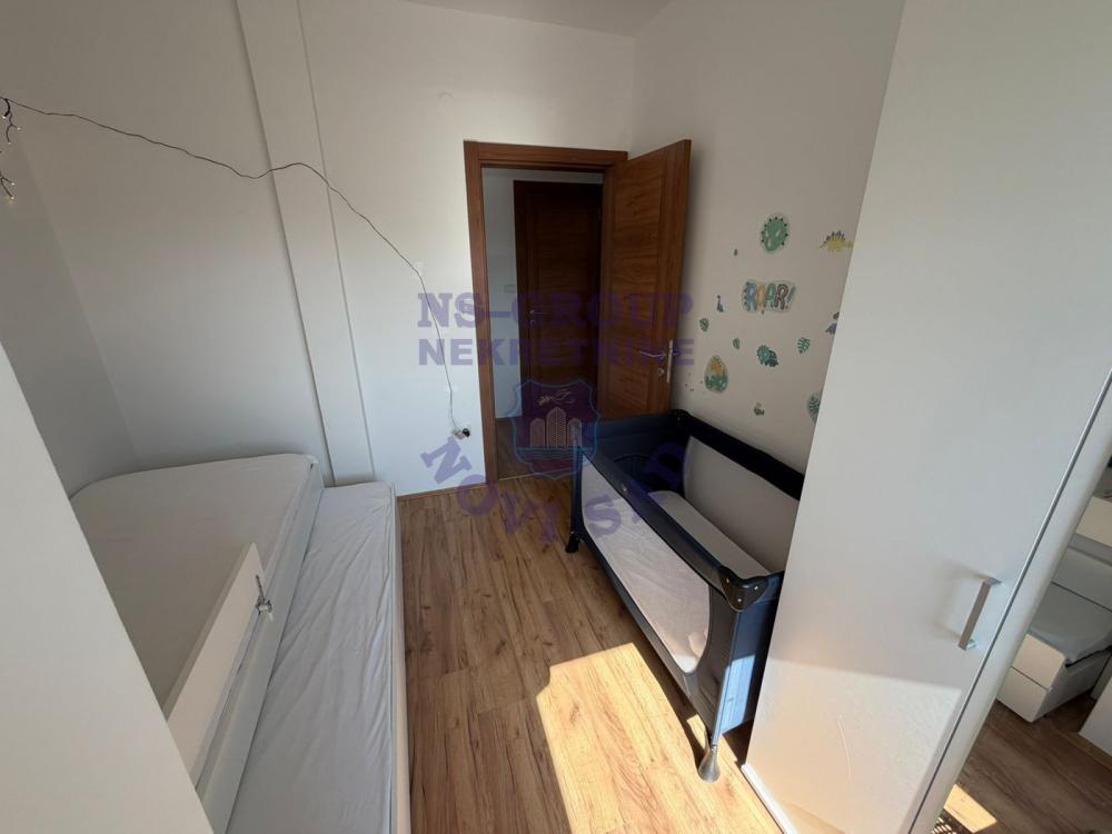 Slika 2 - Četvoroiposoban, 71m2, Adice Novi Sad, sa terasom