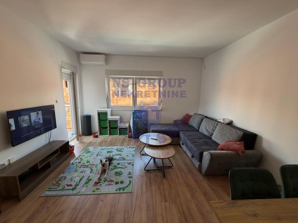 Slika 4 - Četvoroiposoban, 71m2, Adice Novi Sad, sa terasom