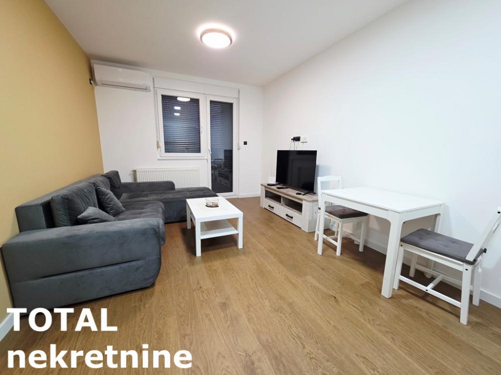 Slika 1 - Stan,NOVI SAD,PODBARA,kv: 38.00, € 133500, ID: 1102395