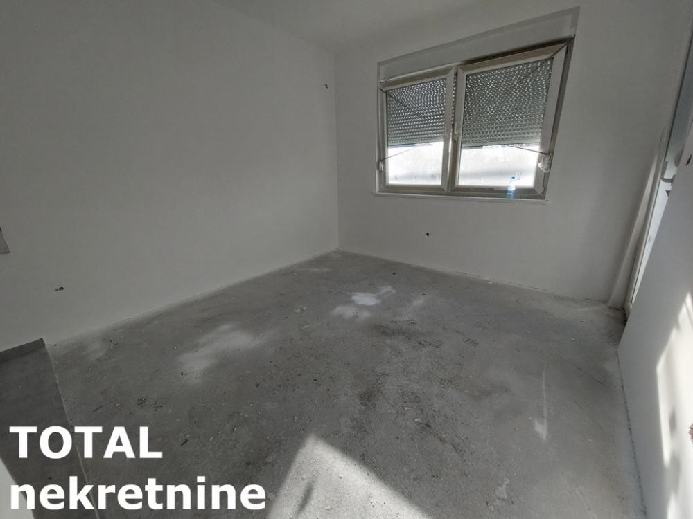 Slika 1 - Stan,NOVI SAD,ADICE,kv: 43.00, € 95000, ID: 1102135