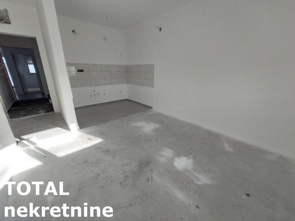 Slika 2 - Stan,NOVI SAD,ADICE,kv: 43.00, € 95000, ID: 1102135