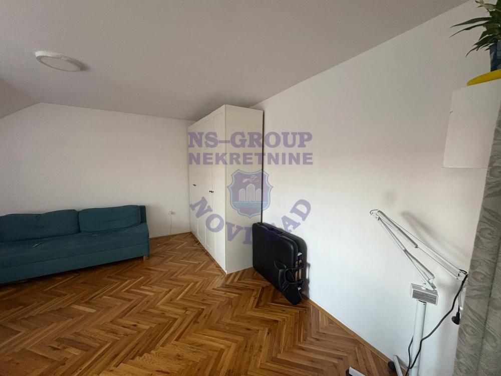 Slika 4 - 565977-Predstavljamo vam komforan dvosoban stan u blizini Bulevara patrijarha Pavla.