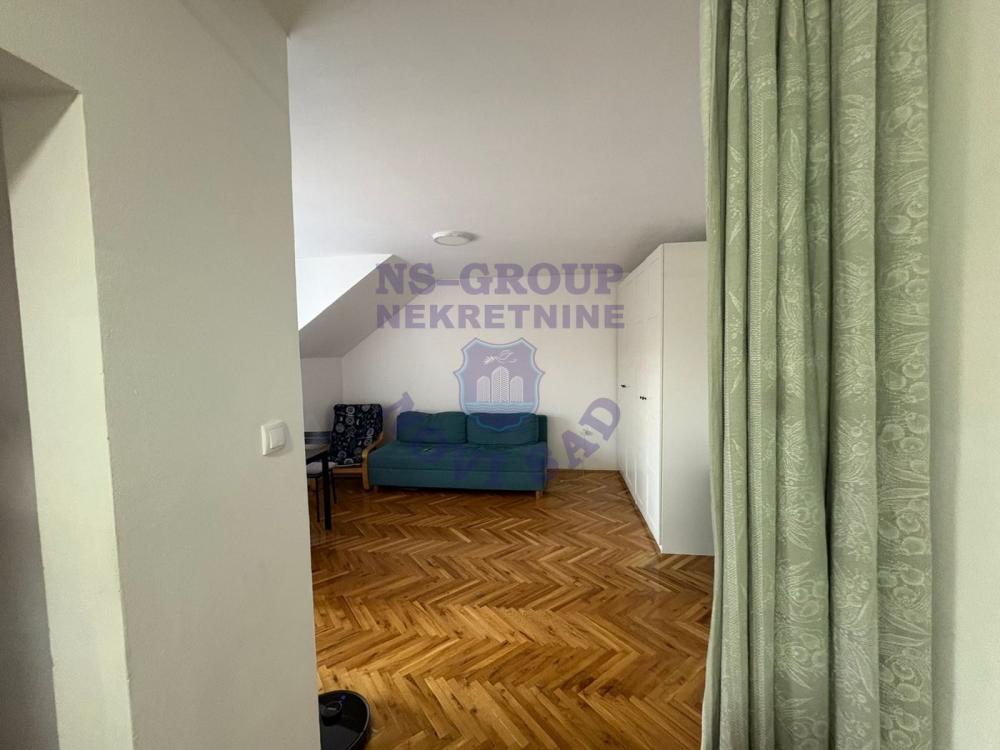 Slika 10 - 565977-Predstavljamo vam komforan dvosoban stan u blizini Bulevara patrijarha Pavla.