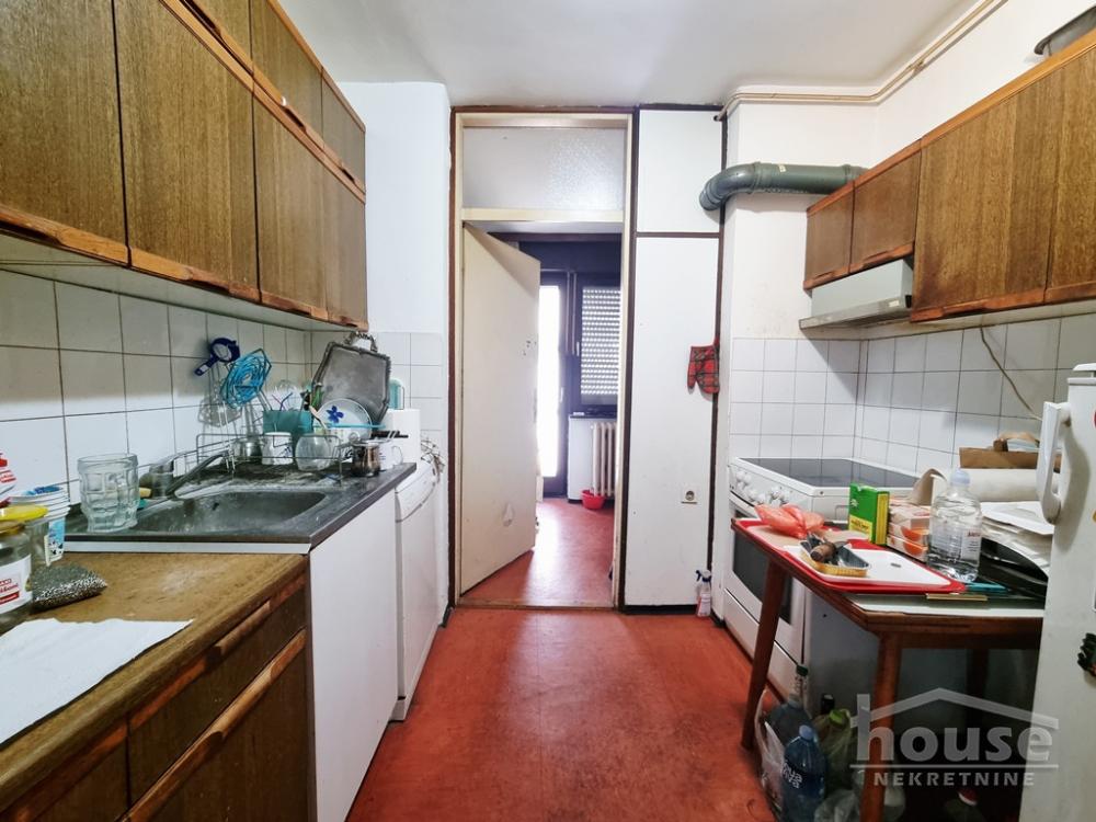 Slika 8 - Stan,PETROVARADIN,BLOK 8,kv: 77.00, € 135000, ID: 1062773