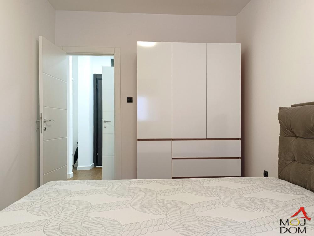 Slika 5 - Stan,NOVI SAD,PODBARA,kv: 38, € 137500, ID: 1031983