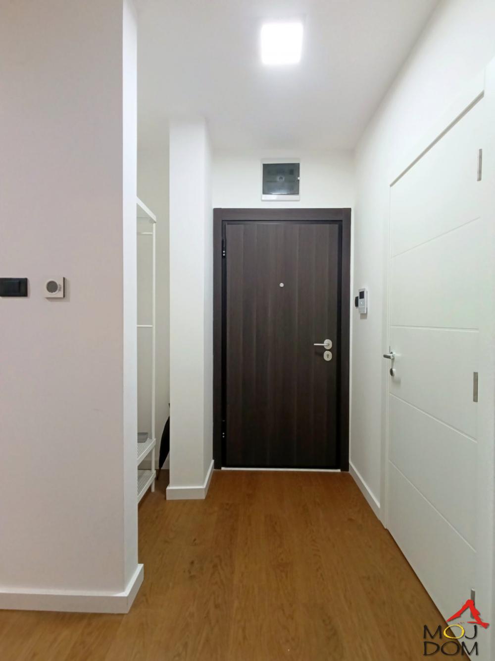 Slika 6 - Stan,NOVI SAD,PODBARA,kv: 38, € 137500, ID: 1031983