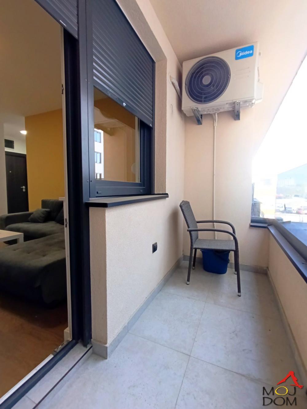 Slika 8 - Stan,NOVI SAD,PODBARA,kv: 38, € 137500, ID: 1031983