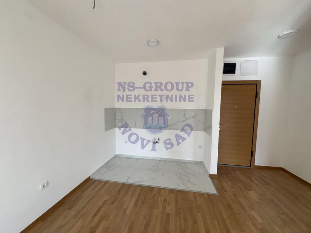 Slika 3 - Dvosoban, 42m2, Telep Novi Sad, sa terasom, ima lift