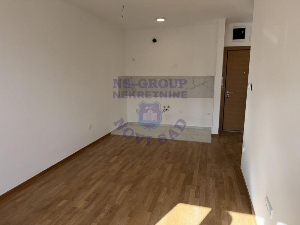 Slika 2 - Dvosoban, 42m2, Telep Novi Sad, sa terasom, ima lift