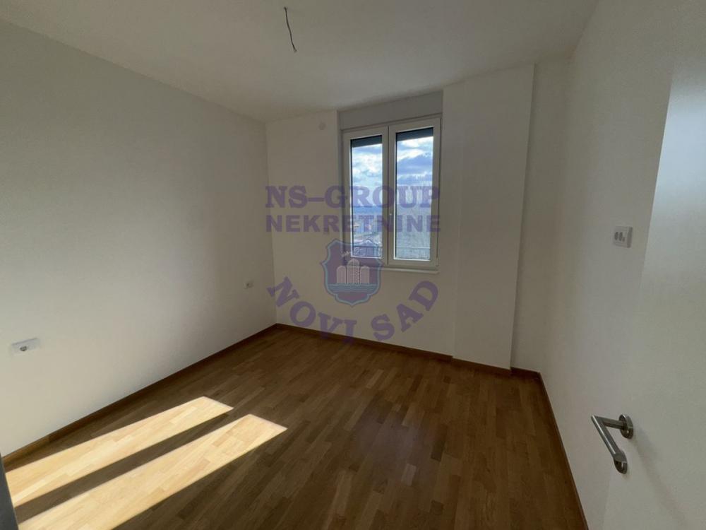 Slika 4 - Dvosoban, 42m2, Telep Novi Sad, sa terasom, ima lift