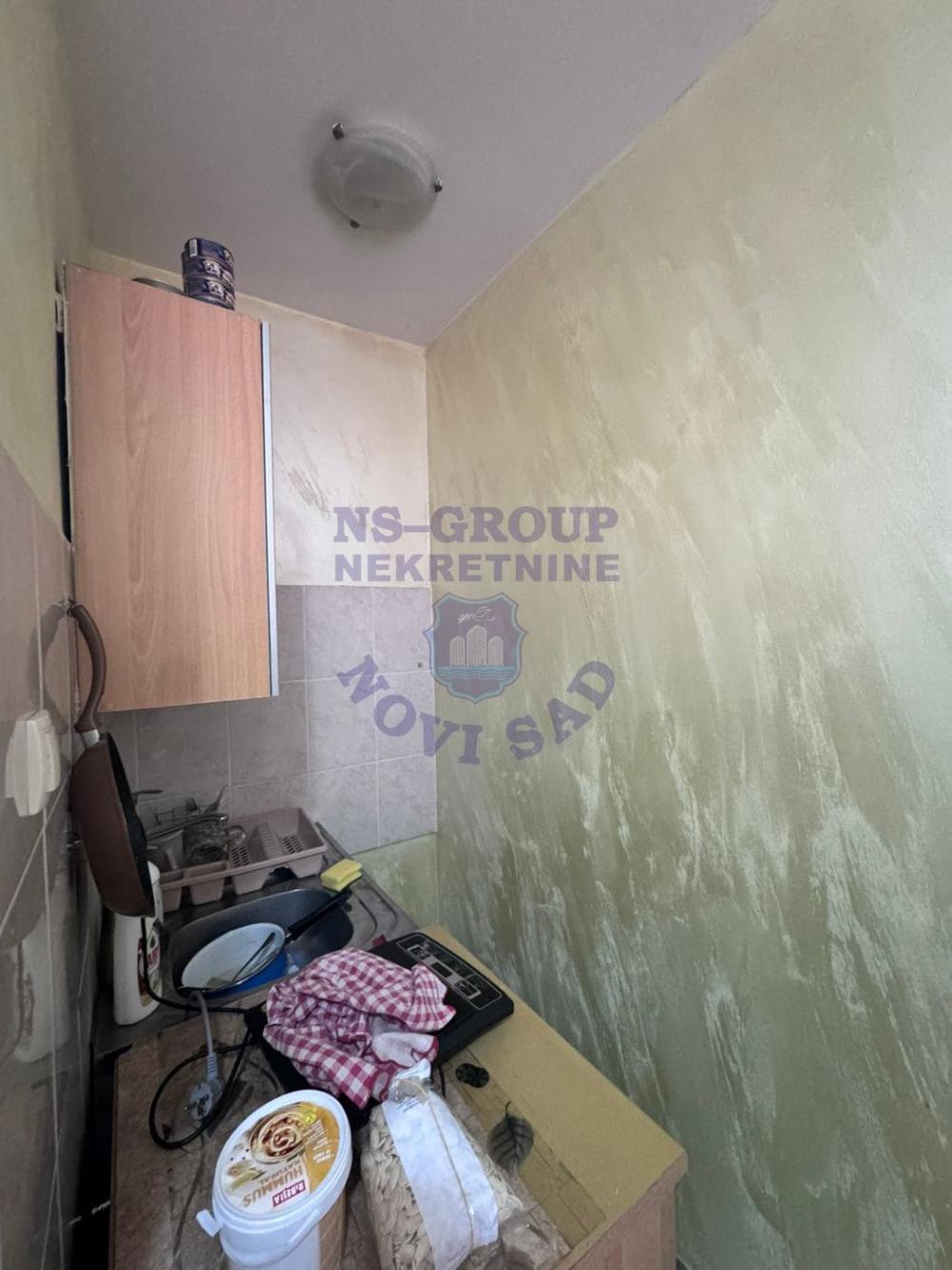 Slika 2 - Jednosoban, 27m2, Salajka (Partizanska ulica) Novi Sad, sa terasom