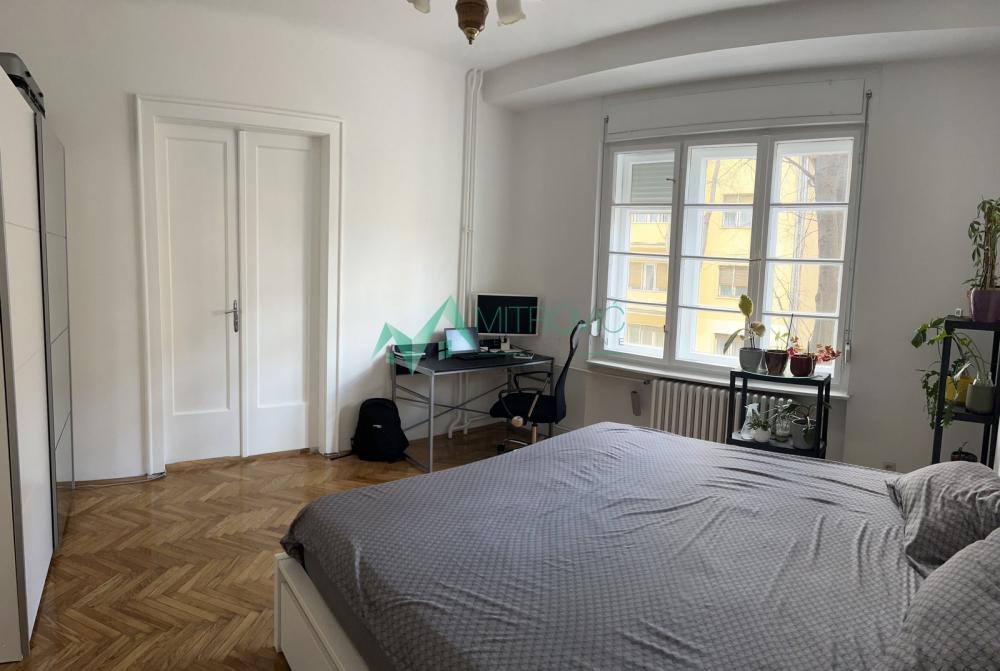 Slika 3 - FENOMENALAN DVOSOBAN, SALONSKI STAN OD 56m² U CENTRU – KEJ- izuzetna ponuda 