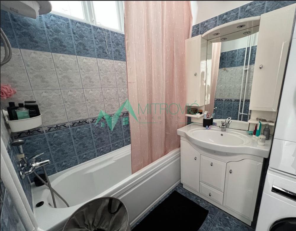 Slika 10 - FENOMENALAN DVOSOBAN, SALONSKI STAN OD 56m² U CENTRU – KEJ- izuzetna ponuda 