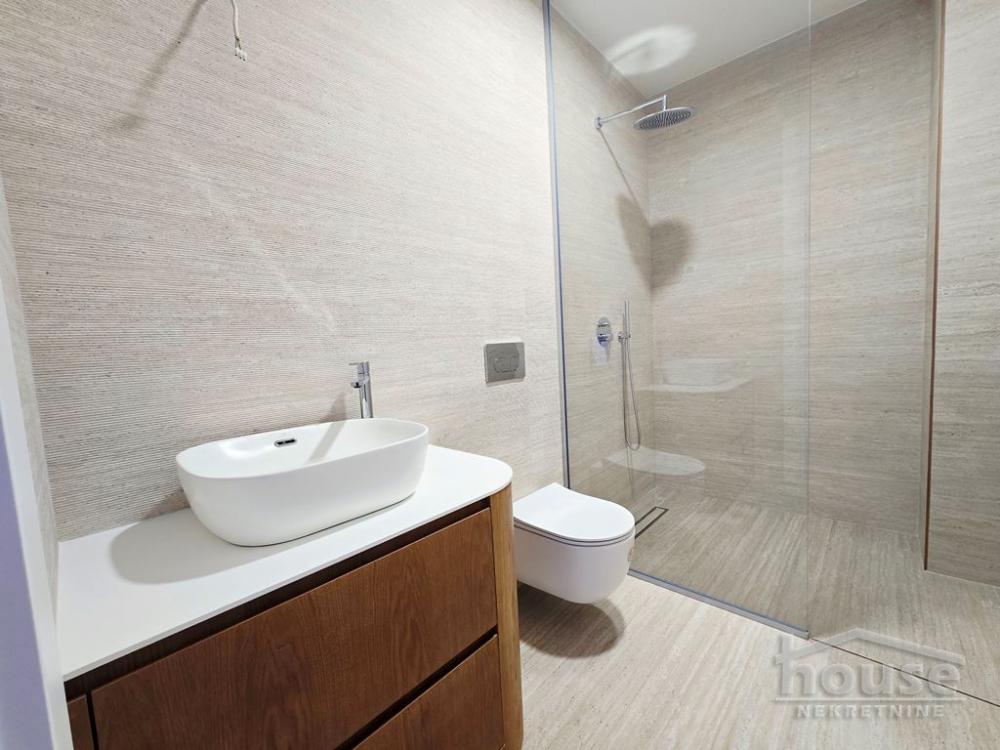 Slika 11 - Stan,NOVI SAD,CENTAR,kv: 107.00, € 529000, ID: 1065561