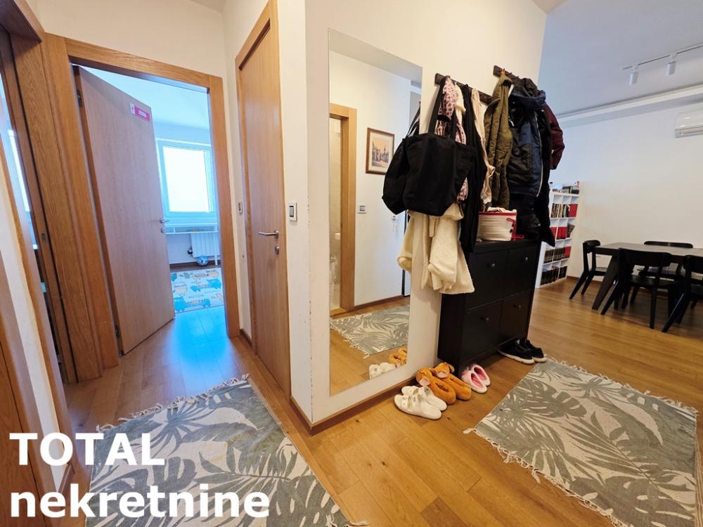 Slika 8 - Stan,NOVI SAD,BULEVAR EVROPE,kv: 65.00, € 190000, ID: 1102402